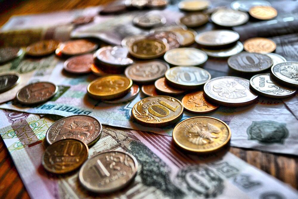 Инфляция в России за 2025 год составила менее шести процентов